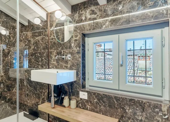 Appartamento Host4u - Beautiful New 56 In Center Piazzale Arnaldo